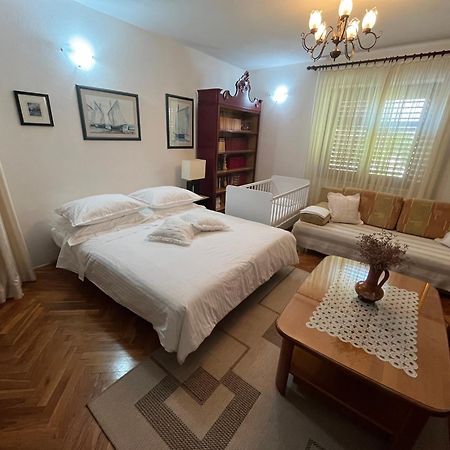 Apartman Mladenka Супетар Экстерьер фото